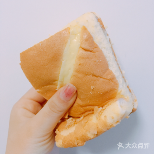 从“焙之良品”到“三里良品” 图片中的品牌叙事的双生镜像