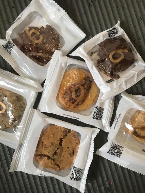 良品铺子零食推荐与“三里良品”小Q的一天